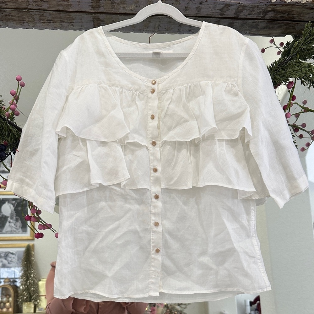 Chic White Button-Down Ruffle Blouse - Picture 1 of 5
